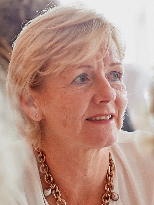 Beatrice Golob, Präsident/in